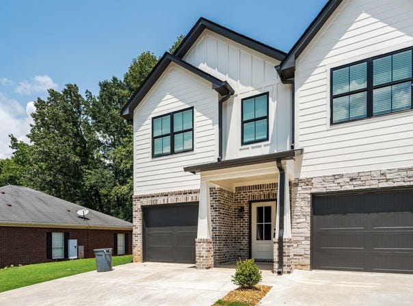 22136 VILLAGE PARKWAY, HELENA, AL 35080