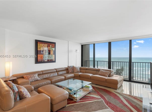 2101 S Ocean, Hollywood, FL 33019