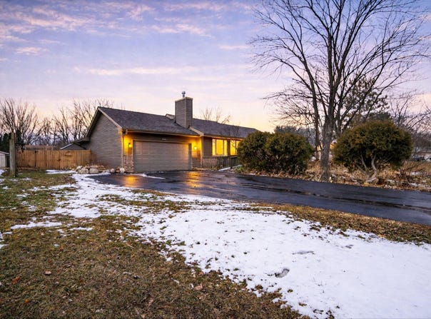 3941 Joan Drives, ROSCOE, IL 61073