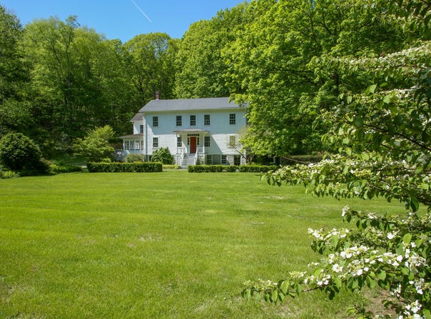 11 Hodge Road, Roxbury, CT 06783
