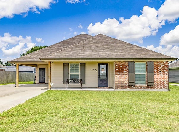 2584 Pineridge Street, Thibodaux, LA 70301