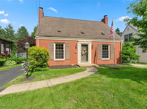 323 Christian Avenue, Hubbard, OH 44425