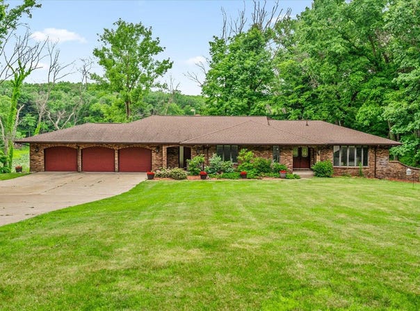 25573 8th Avenue, Gobles, MI 49055