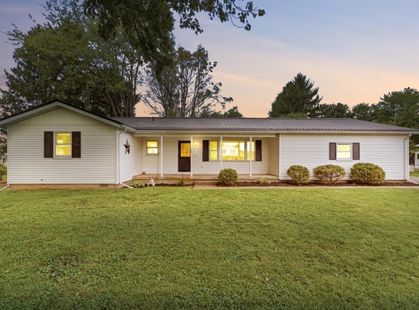 262 Derby Downs Road, Newark, OH 43055