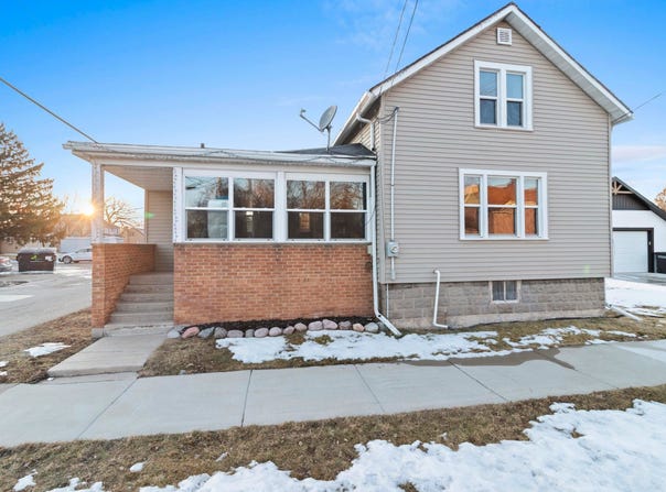 1419 FOX Street, OSHKOSH, WI 54902