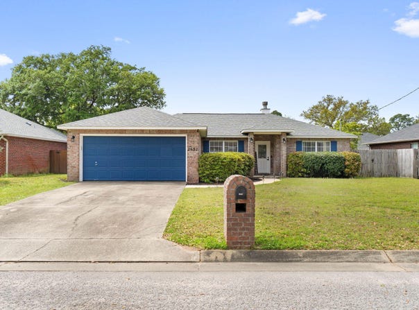 2657 Hidden Estates Circle, Navarre, FL 32566