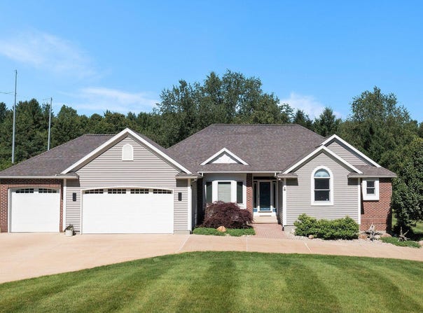 7306 Pin Oak Circle, Augusta, MI 49012