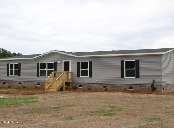 1776 Sarecta Road, Beulaville, NC 28518