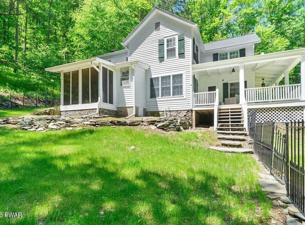 123 Glen Wood Hotel Road, Millrift, PA 18340