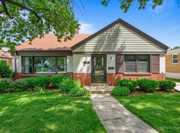 361 Bryant Avenue, Glen Ellyn, IL 60137