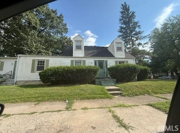 1758 Obrien Street, South Bend, IN 46628-3215