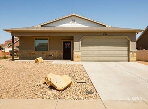 559 S Cedar Cir, Kanab, UT 84741