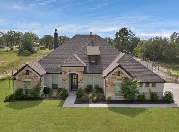149 Deats Farm Court, Azle, TX 76020