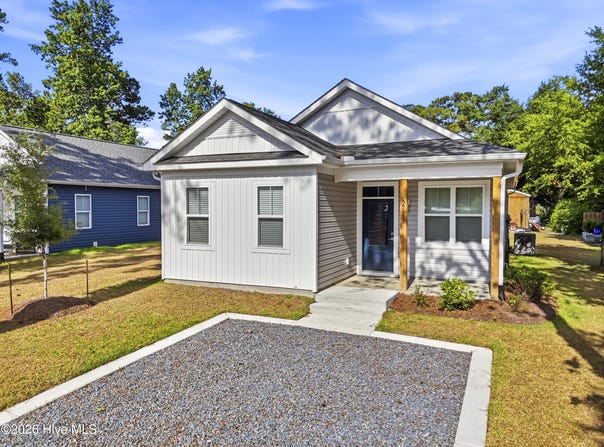 211 NE 78th Street, Oak Island, NC 28465