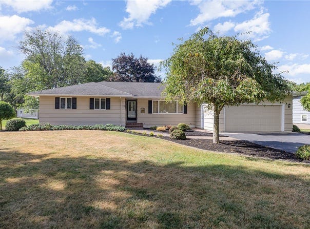 1515 Ayrault Road, Perinton, NY 14450