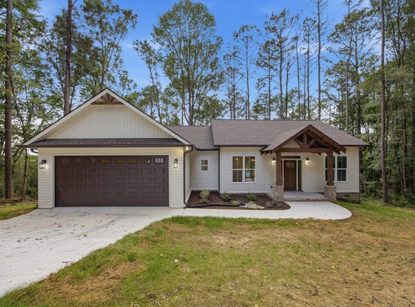 299 Eaglebend Drive, Cohutta, GA 30710