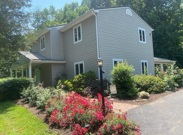 7500 Bluff View Drive, Fairlawn, VA 24141
