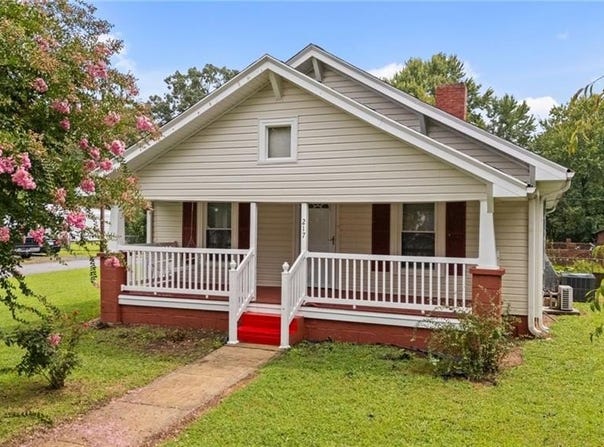 217 Moon Street, Thomasville, NC 27360