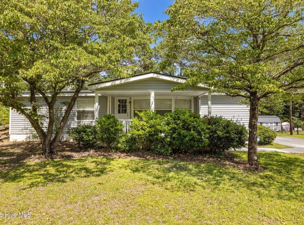 113 Pettiford Road, Peletier, NC 28584