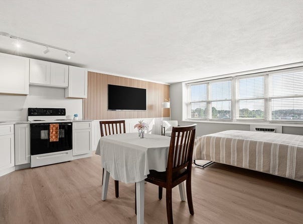 340 Main St, Melrose, MA 02176