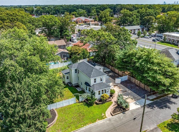 413 W Oakcrest, Northfield, NJ 08225