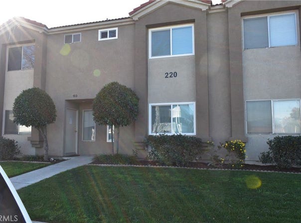 260 W 3rd, Corona, CA 92882