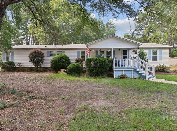 124 Edgewater Drive, Bloomingdale, GA 31302
