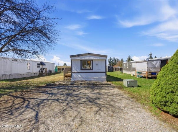 10657 N Benoit St, Hayden, ID 83835
