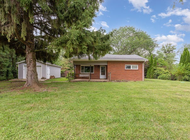 5552 Summit Road SW, Pataskala, OH 43062