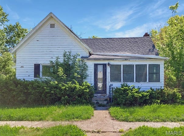 215 Market Street, Brookfield, MO 64628