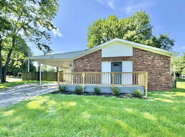 704 E COOPER, Brownsville, TN 38012-3520