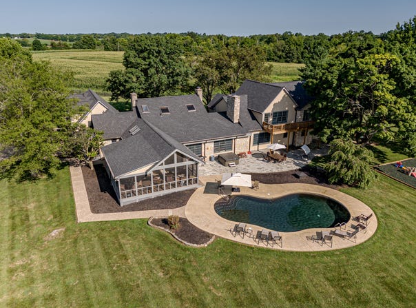 411 Paddock Lane, Simpsonville, KY 40067