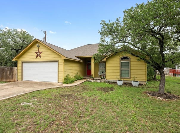 103 Miranda CT, Johnson City, TX 78636