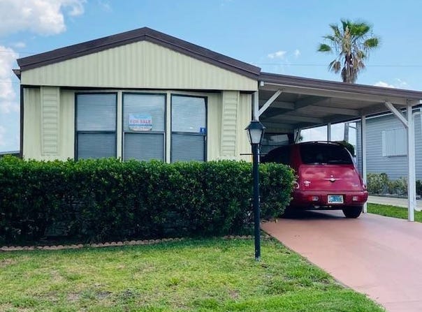 2328 Burning Tree Circle, Sebring, FL 33872
