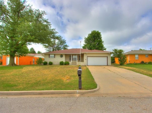 1505 W Blake Street, El Reno, OK 73036