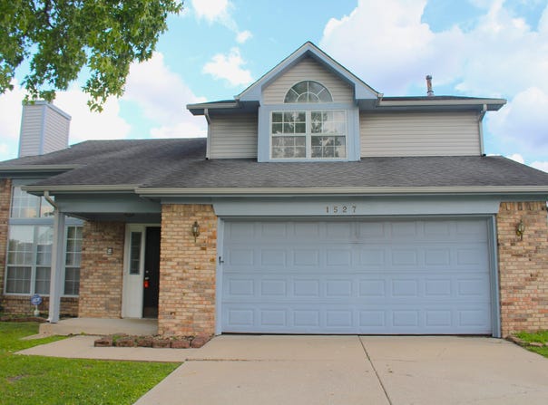 1527 Warren Lake Court, Indianapolis, IN 46229
