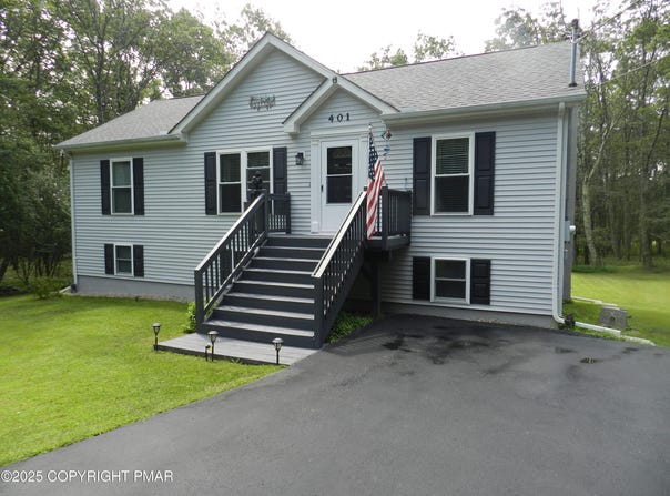 401 Cascade Drive, Effort, PA 18330