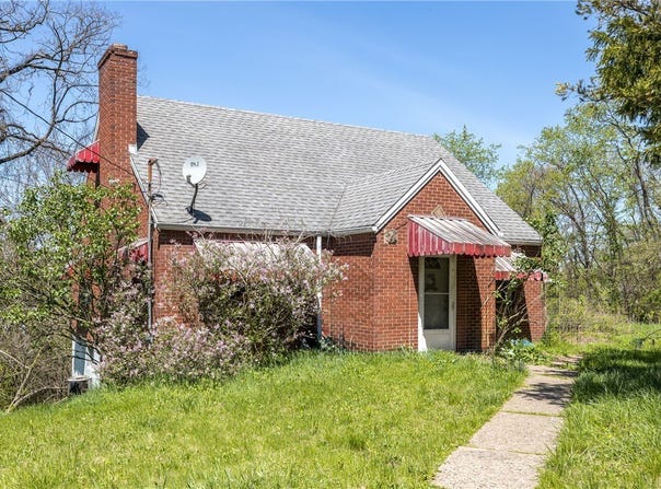 321 Apache Drive, Monessen, PA 15062