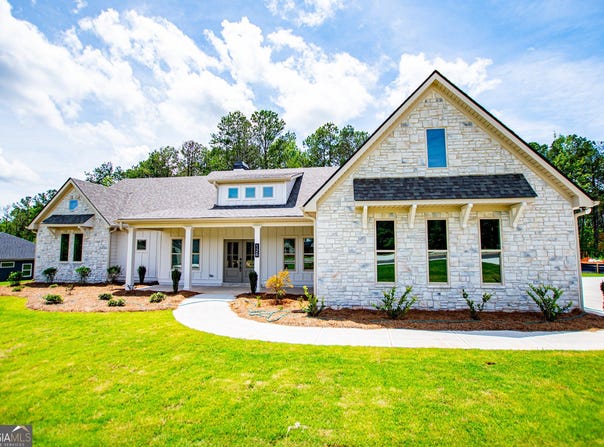 126 Woodford Drive, Roopville, GA 30170
