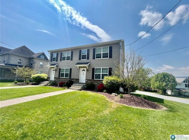 630 Lehigh Gap Street, Walnutport, PA 18088