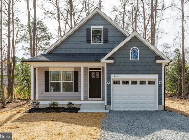 813 ELKIN ST, COLONIAL BEACH, VA 22443