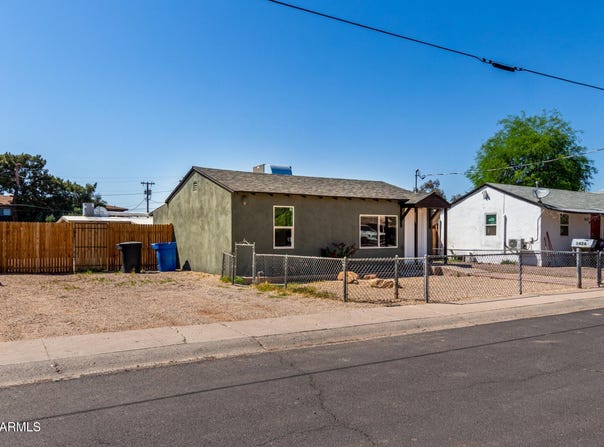 1424 S BONARDEN Lane, Tempe, AZ 85281
