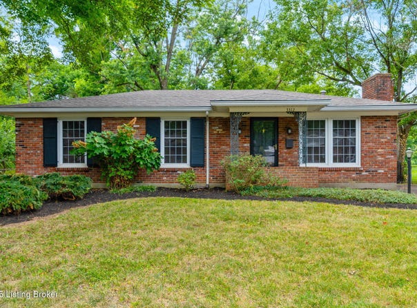 3312 Startan Ct, Louisville, KY 40220