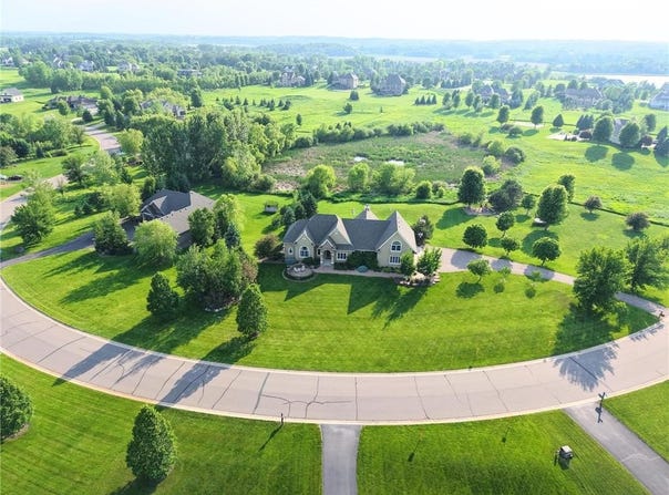 19270 Foxfield Drive, Credit River Twp, MN 55372