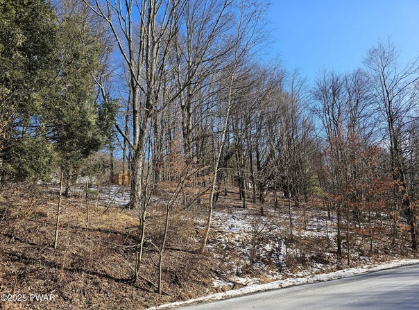 Sunset Avenue, Honesdale, PA 18431