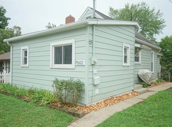1502 Chestnut Street, Winona Lake, IN 46590