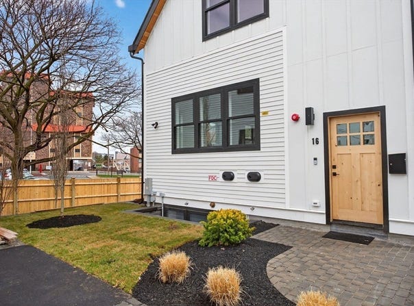 16 Hamlet St, Somerville, MA 02143