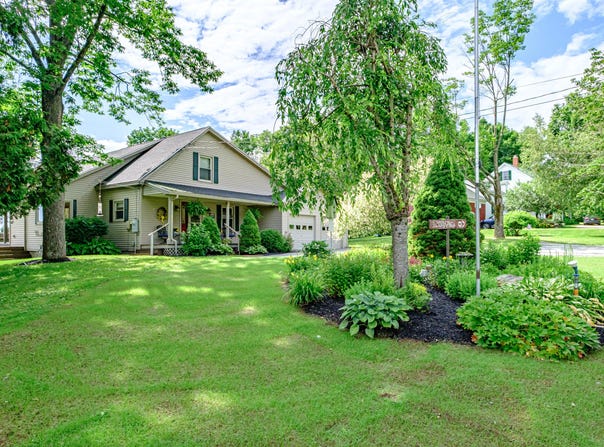 438 Paris Hill Road, Paris, ME 04281