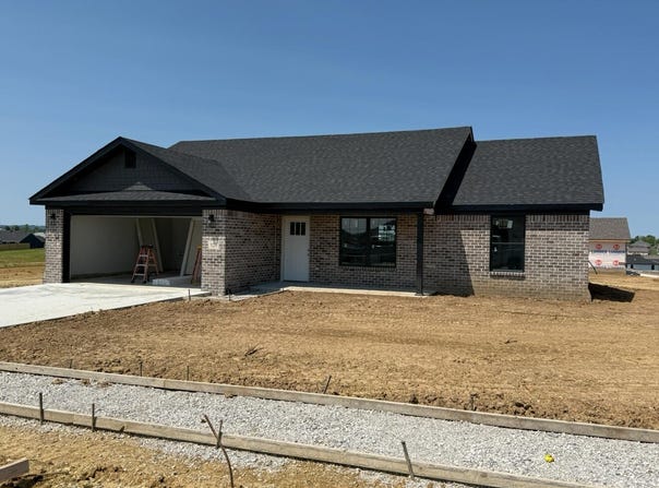 329 Whitley Way, Berea, KY 40403