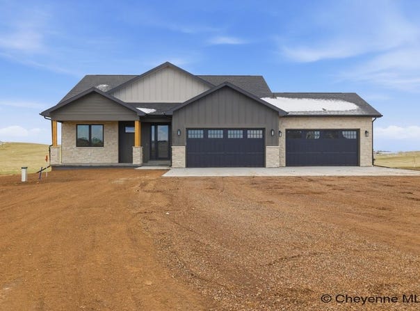 2511 THREE DOTS TRL, Cheyenne, WY 82009
